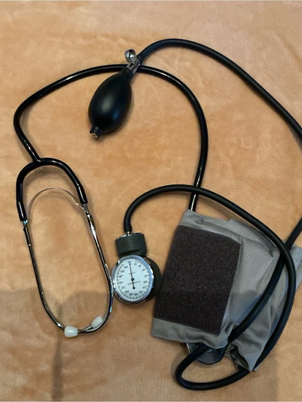 Stethoscope - Picture 2 of 4